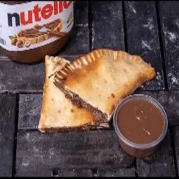 فطيره نوتيلا +لبنه +عسل - صغيرة